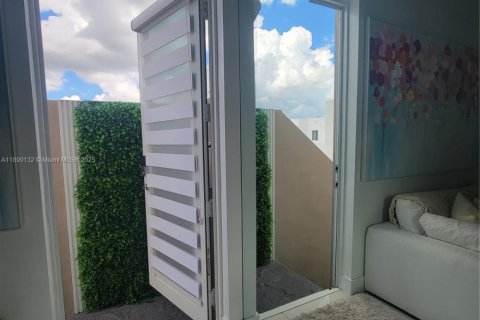 Apartamento en alquiler en Doral, Florida, 221.01 m2 № 1953680 - foto 25