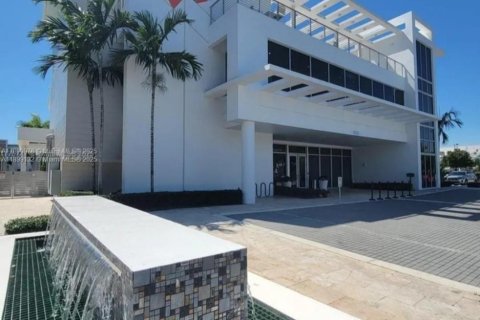 Apartamento en alquiler en Doral, Florida, 221.01 m2 № 1953680 - foto 30