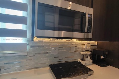 Apartamento en alquiler en Doral, Florida, 221.01 m2 № 1953680 - foto 9