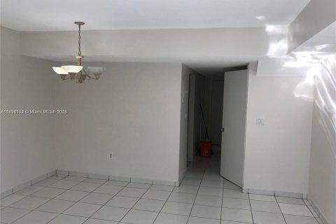Copropriété à vendre à Miami, Floride: 2 chambres, 103.49 m2 № 1949418 - photo 5