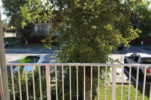 Copropriété à vendre à Miami, Floride: 2 chambres, 103.49 m2 № 1949418 - photo 8