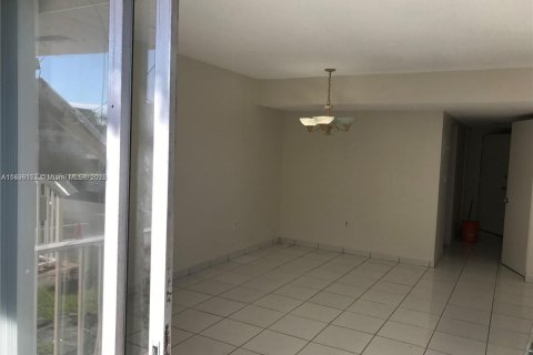 Copropriété à vendre à Miami, Floride: 2 chambres, 103.49 m2 № 1949418 - photo 7