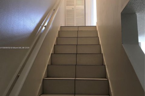 Copropriété à vendre à Miami, Floride: 2 chambres, 103.49 m2 № 1949418 - photo 10