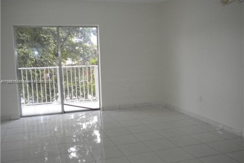 Copropriété à vendre à Miami, Floride: 2 chambres, 103.49 m2 № 1949418 - photo 4