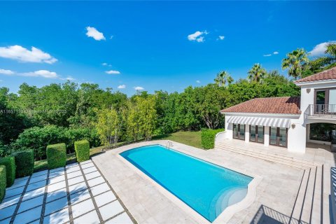 House in Coral Gables, Florida 6 bedrooms, 655.61 sq.m. № 1882021 - photo 17