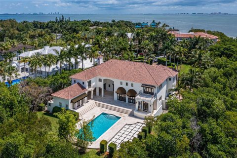 House in Coral Gables, Florida 6 bedrooms, 655.61 sq.m. № 1882021 - photo 25