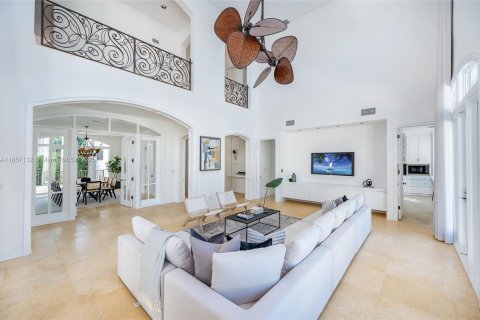 House in Coral Gables, Florida 6 bedrooms, 655.61 sq.m. № 1882021 - photo 6