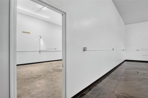 Купить коммерческую недвижимость в Порт-Оранж, Флорида 104.05м2, № 2347854 - фото 15