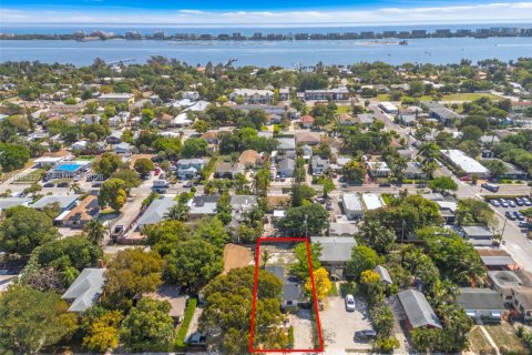 Дом в Лейк-Уорт, Флорида 2 спальни, 87.79м2 № 2055897