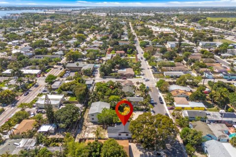Купить виллу или дом в Лейк-Уорт, Флорида 2 спальни, 87.79м2, № 2055897 - фото 29
