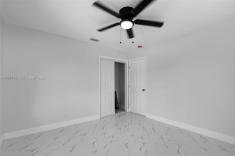 Купить виллу или дом в Лейк-Уорт, Флорида 2 спальни, 87.79м2, № 2055897 - фото 17