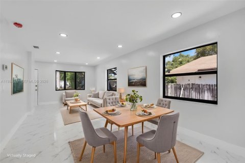 Купить виллу или дом в Лейк-Уорт, Флорида 2 спальни, 87.79м2, № 2055897 - фото 10