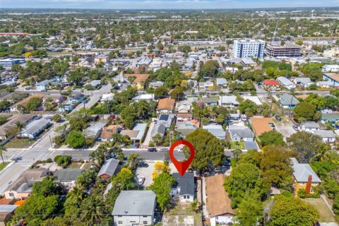 Купить виллу или дом в Лейк-Уорт, Флорида 2 спальни, 87.79м2, № 2055897 - фото 28