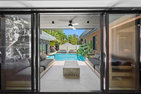 Casa en venta en Miami Beach, Florida, 5 dormitorios, 315.87 m2 № 2154869 - foto 14