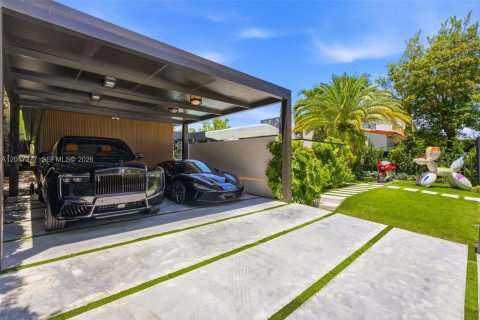 Casa en venta en Miami Beach, Florida, 5 dormitorios, 315.87 m2 № 2154869 - foto 29