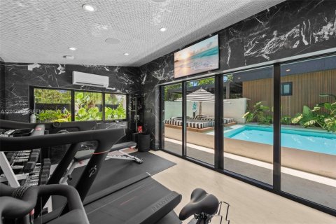 Casa en venta en Miami Beach, Florida, 5 dormitorios, 315.87 m2 № 2154869 - foto 28