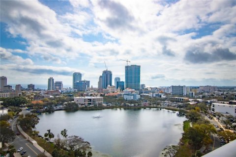 Condominio en venta en Saint Petersburg, Florida, 2 dormitorios, 190.64 m2 № 1792936 - foto 2