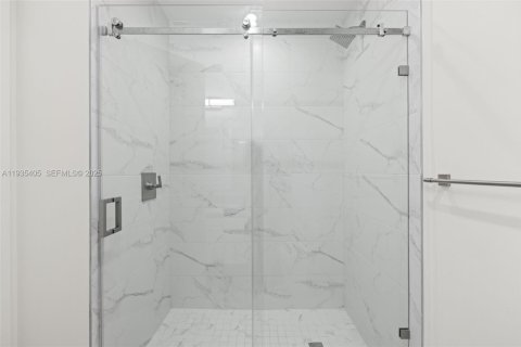 Apartment in Hallandale Beach, Florida 2 bedrooms, 110.09 sq.m. № 1993491 - photo 26