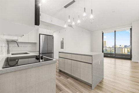 Apartment in Hallandale Beach, Florida 2 bedrooms, 110.09 sq.m. № 1993491