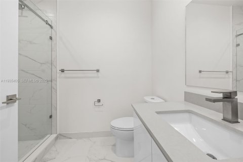 Apartment in Hallandale Beach, Florida 2 bedrooms, 110.09 sq.m. № 1993491 - photo 25