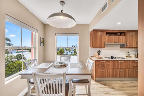 Condo in Deerfield Beach, Florida, 3 bedrooms  № 2041617 - photo 15