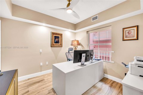 Condo in Deerfield Beach, Florida, 3 bedrooms  № 2041617 - photo 26