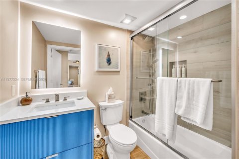 Condo in Deerfield Beach, Florida, 3 bedrooms  № 2041617 - photo 25