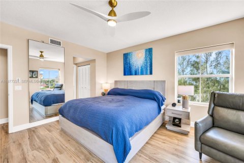 Condo in Deerfield Beach, Florida, 3 bedrooms  № 2041617 - photo 19