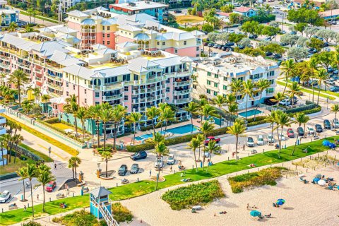 Condo in Deerfield Beach, Florida, 3 bedrooms  № 2041617 - photo 3