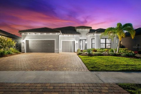 Villa ou maison à vendre à Lakewood Ranch, Floride: 3 chambres, 277.31 m2 № 1913458 - photo 8