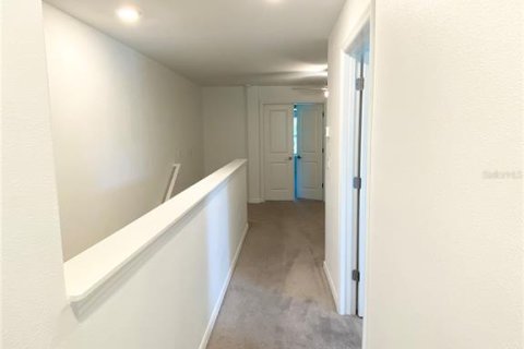 Townhouse in Land O' Lakes, Florida 3 bedrooms, 166.02 sq.m. № 1829836 - photo 10