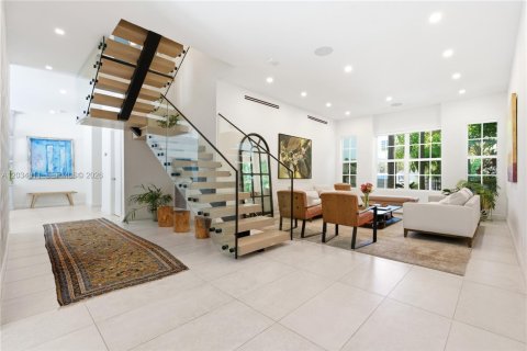 Villa ou maison à vendre à Aventura, Floride: 5 chambres, 326.18 m2 № 2088357 - photo 5