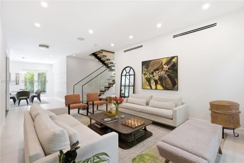 Villa ou maison à vendre à Aventura, Floride: 5 chambres, 326.18 m2 № 2088357 - photo 7