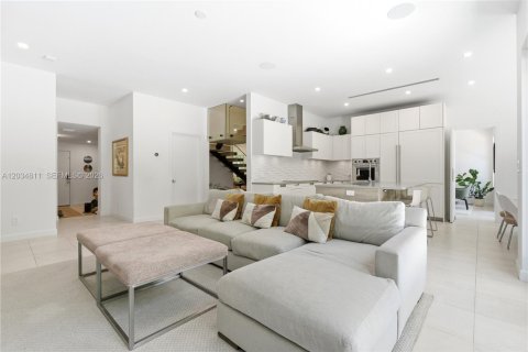 Villa ou maison à vendre à Aventura, Floride: 5 chambres, 326.18 m2 № 2088357 - photo 14