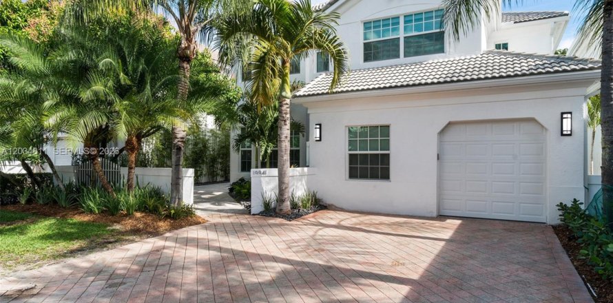 Villa ou maison à Aventura, Floride 5 chambres, 326.18 m2 № 2088357