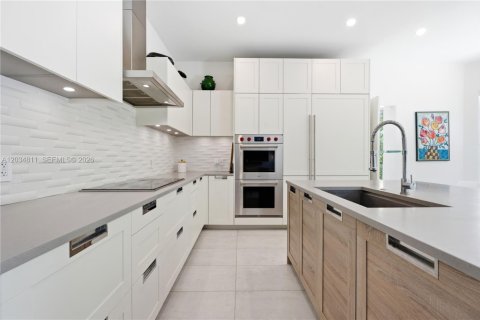 Villa ou maison à vendre à Aventura, Floride: 5 chambres, 326.18 m2 № 2088357 - photo 12