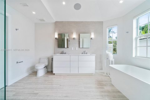 Villa ou maison à vendre à Aventura, Floride: 5 chambres, 326.18 m2 № 2088357 - photo 19
