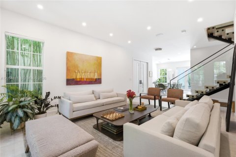Villa ou maison à vendre à Aventura, Floride: 5 chambres, 326.18 m2 № 2088357 - photo 6