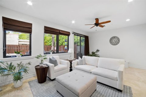 Townhouse in Fort Lauderdale, Florida 3 bedrooms, 186.55 sq.m. № 1892735 - photo 14