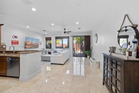 Townhouse in Fort Lauderdale, Florida 3 bedrooms, 186.55 sq.m. № 1892735 - photo 9