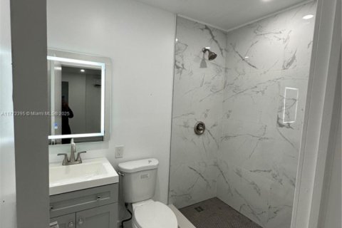 House in Fort Lauderdale, Florida 2 bedrooms, 124.3 sq.m. № 1611180 - photo 12
