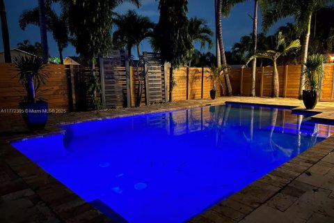 House in Fort Lauderdale, Florida 2 bedrooms, 124.3 sq.m. № 1611180 - photo 14