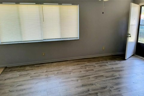 Appartement à louer à Largo, Floride: 2 chambres, 74.32 m2 № 2134511 - photo 5