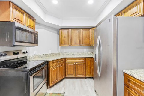 House in Largo, Florida 3 bedrooms, 159.98 sq.m. № 2412680 - photo 14