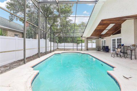 House in Largo, Florida 3 bedrooms, 159.98 sq.m. № 2412680 - photo 30