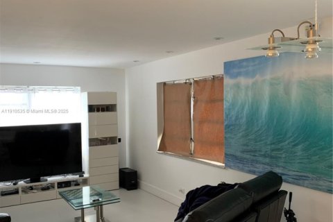 Condominio en venta en Hollywood, Florida, 1 dormitorio, 76.64 m2 № 1966950 - foto 12