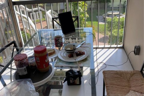 Condominio en venta en Hollywood, Florida, 1 dormitorio, 76.64 m2 № 1966950 - foto 24