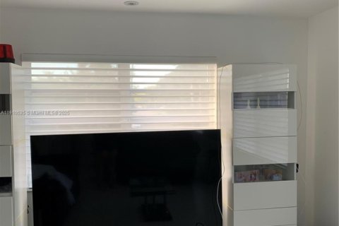 Condominio en venta en Hollywood, Florida, 1 dormitorio, 76.64 m2 № 1966950 - foto 30