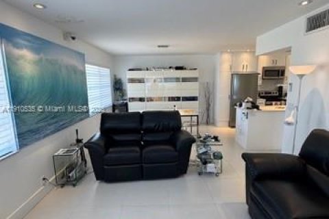 Condominio en venta en Hollywood, Florida, 1 dormitorio, 76.64 m2 № 1966950 - foto 11