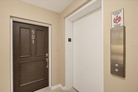 Condominio en venta en Sarasota, Florida, 2 dormitorios, 129.78 m2 № 1721073 - foto 3